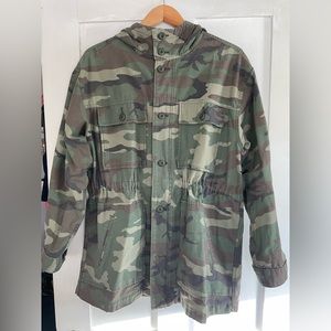 TNA women’s Camo jacket
